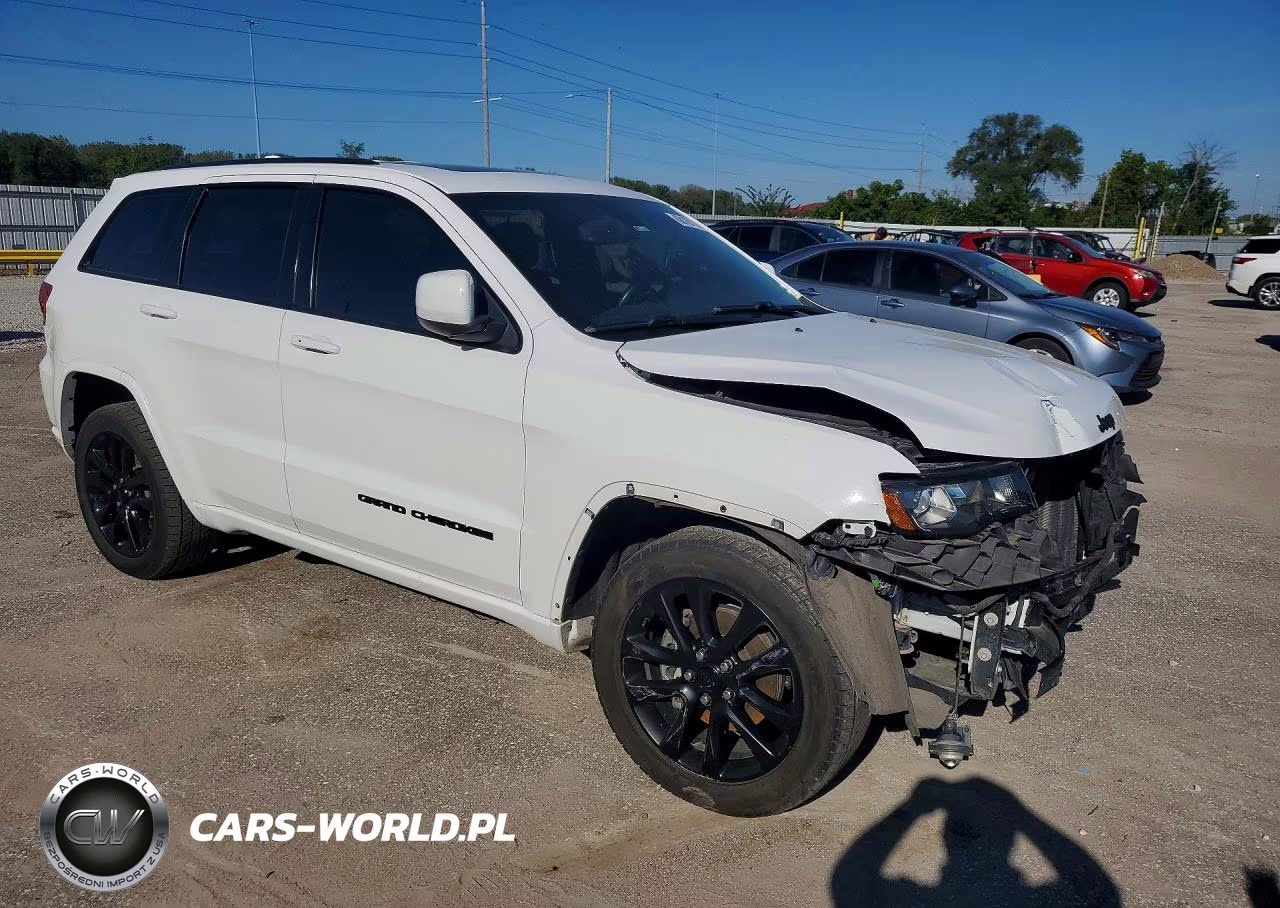 2019 Jeep Grand Cherokee Laredo VIN:1C4RJFAG5KC545924 - 4