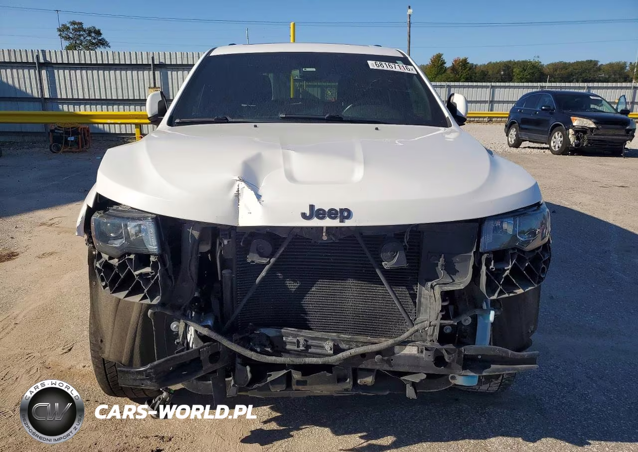 2019 Jeep Grand Cherokee Laredo VIN:1C4RJFAG5KC545924 - 5