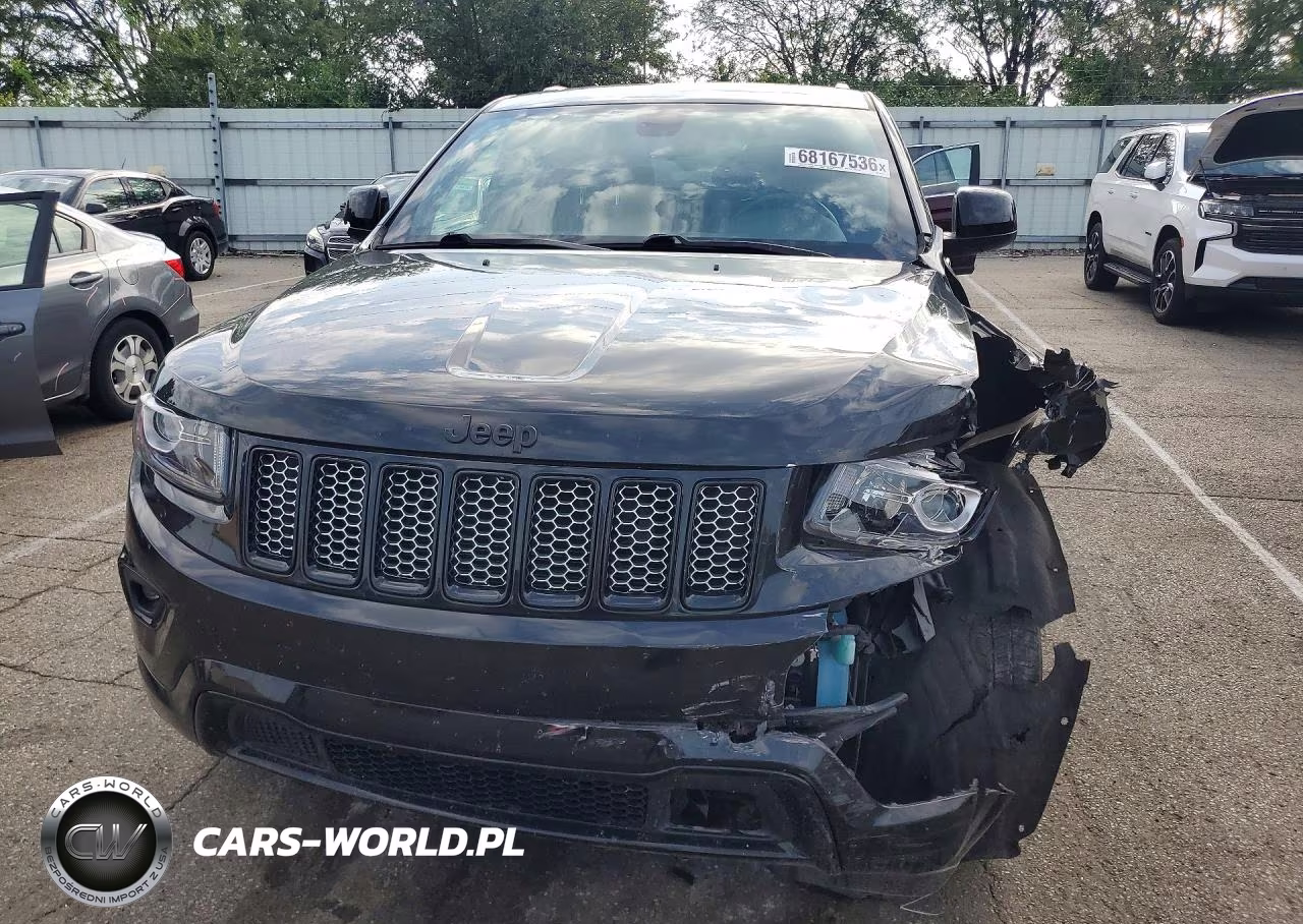 2015 Jeep Grand Cherokee Laredo VIN:1C4RJFAG0FC747074 - 5