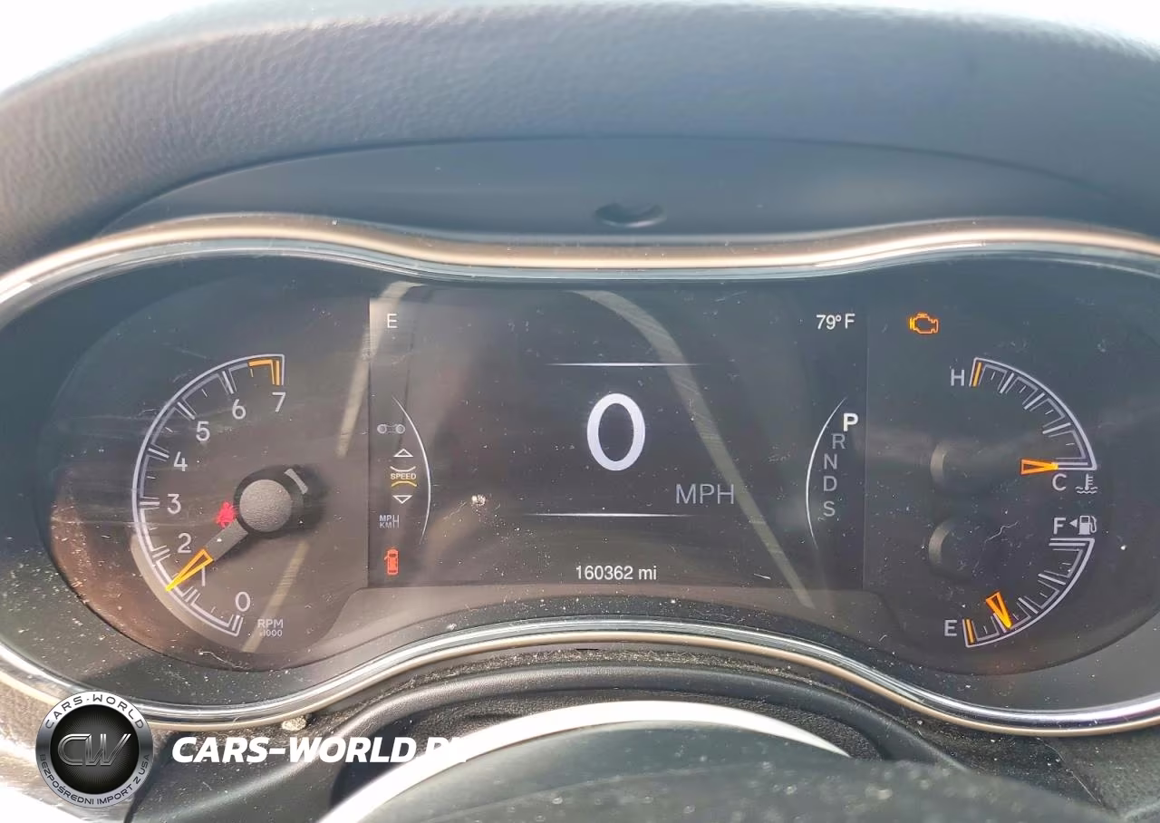 2015 Jeep Grand Cherokee Laredo VIN:1C4RJFAG0FC747074 - 9
