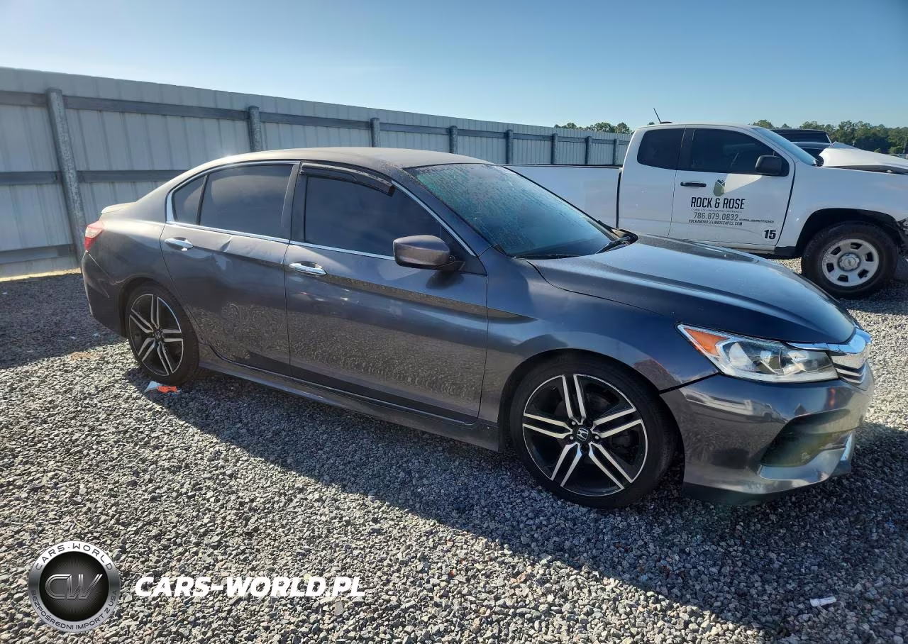 2016 Honda Accord Sport VIN:1HGCR2F5XGA186573 - 4