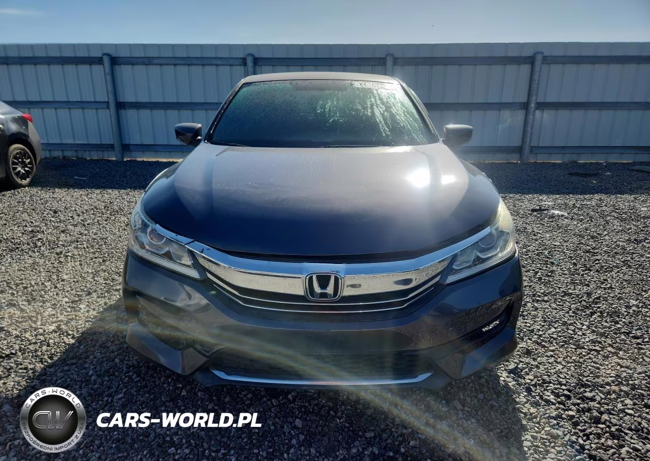 2016 Honda Accord Sport VIN:1HGCR2F5XGA186573 - 5