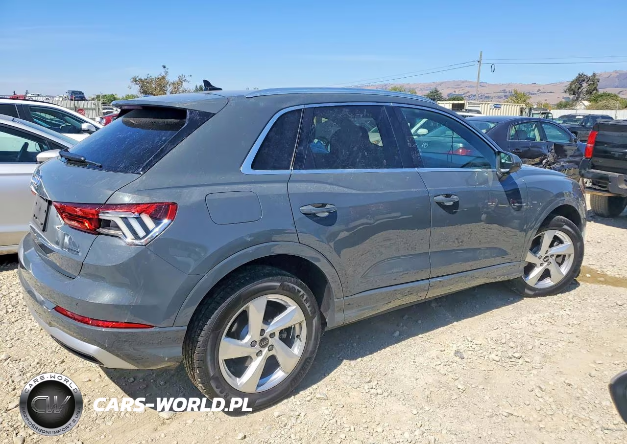 2021 Audi Q3 Premium 40 VIN:WA1AUCF36M1120536 - 3