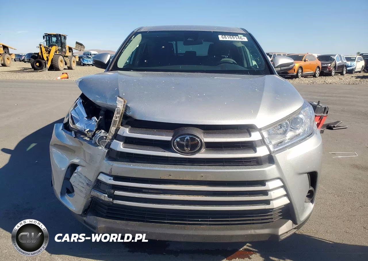 2018 Toyota Highlander Le VIN:5TDZZRFH0JS248021 - 5