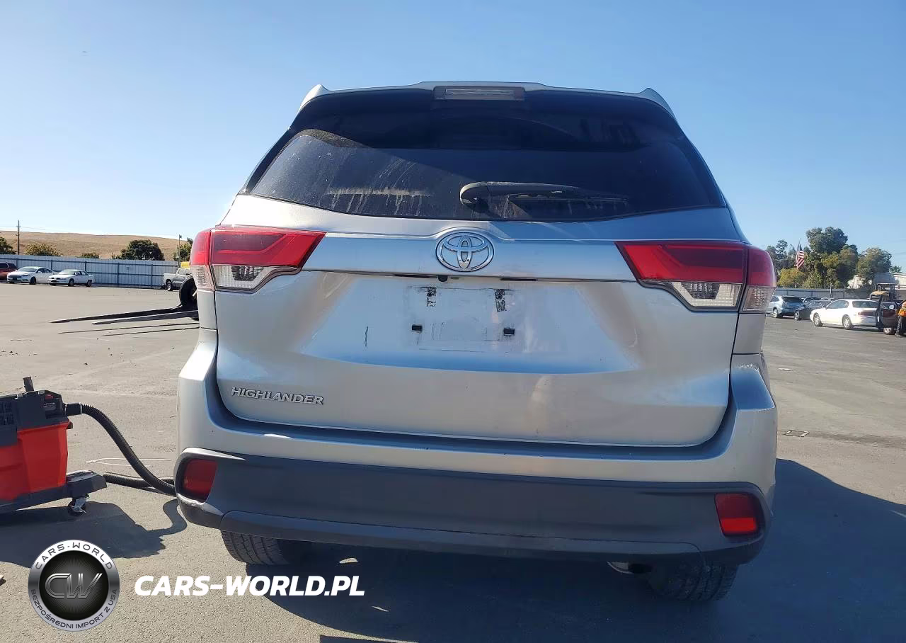 2018 Toyota Highlander Le VIN:5TDZZRFH0JS248021 - 6