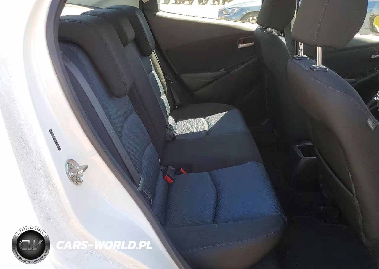 2019 Toyota Yaris L VIN:3MYDLBYV0KY502117 - 10