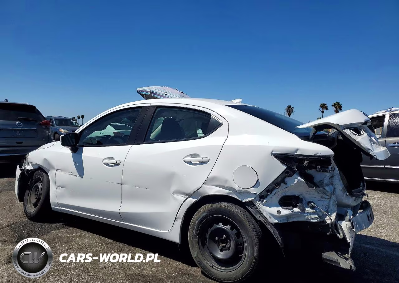 2019 Toyota Yaris L VIN:3MYDLBYV0KY502117 - 2