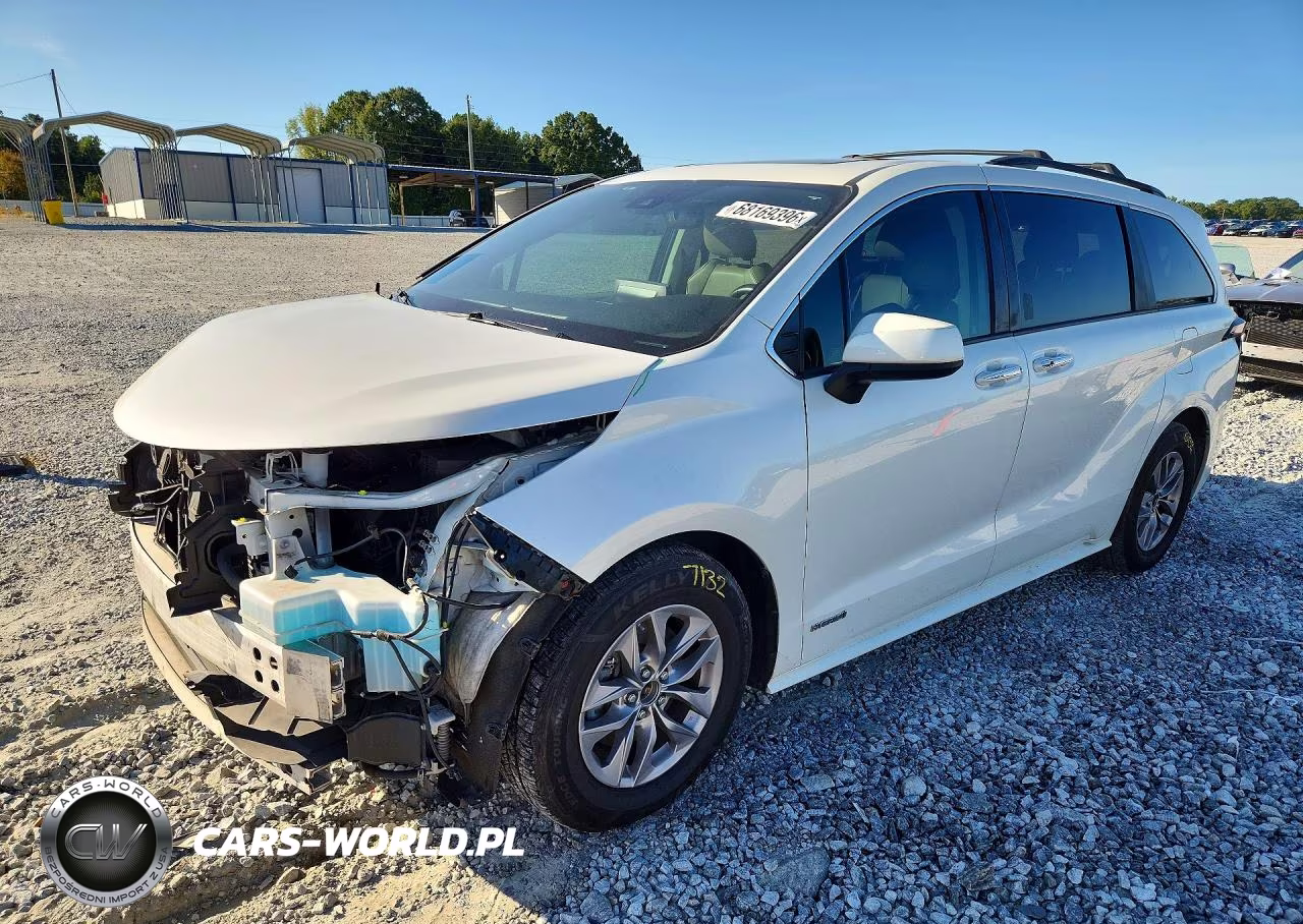 2021 Toyota Sienna Xle