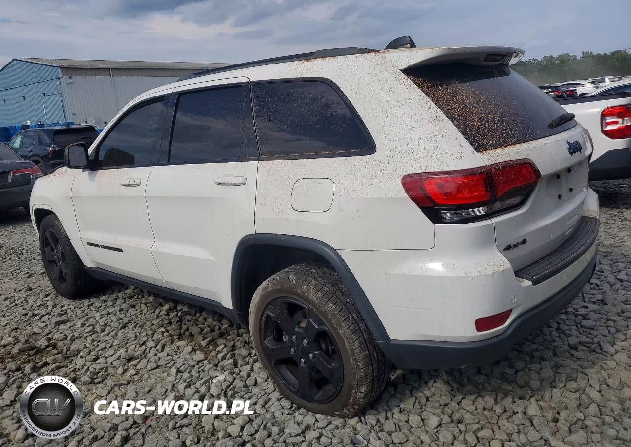 2018 Jeep Grand Cherokee Laredo VIN:1C4RJFAG5JC449645 - 2