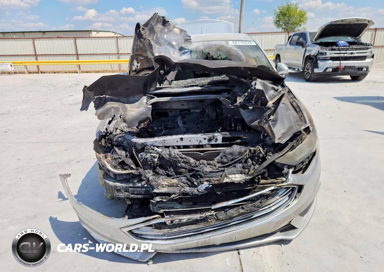 2018 Ford Fusion S Hybrid VIN:3FA6P0UU5JR254569 - 5