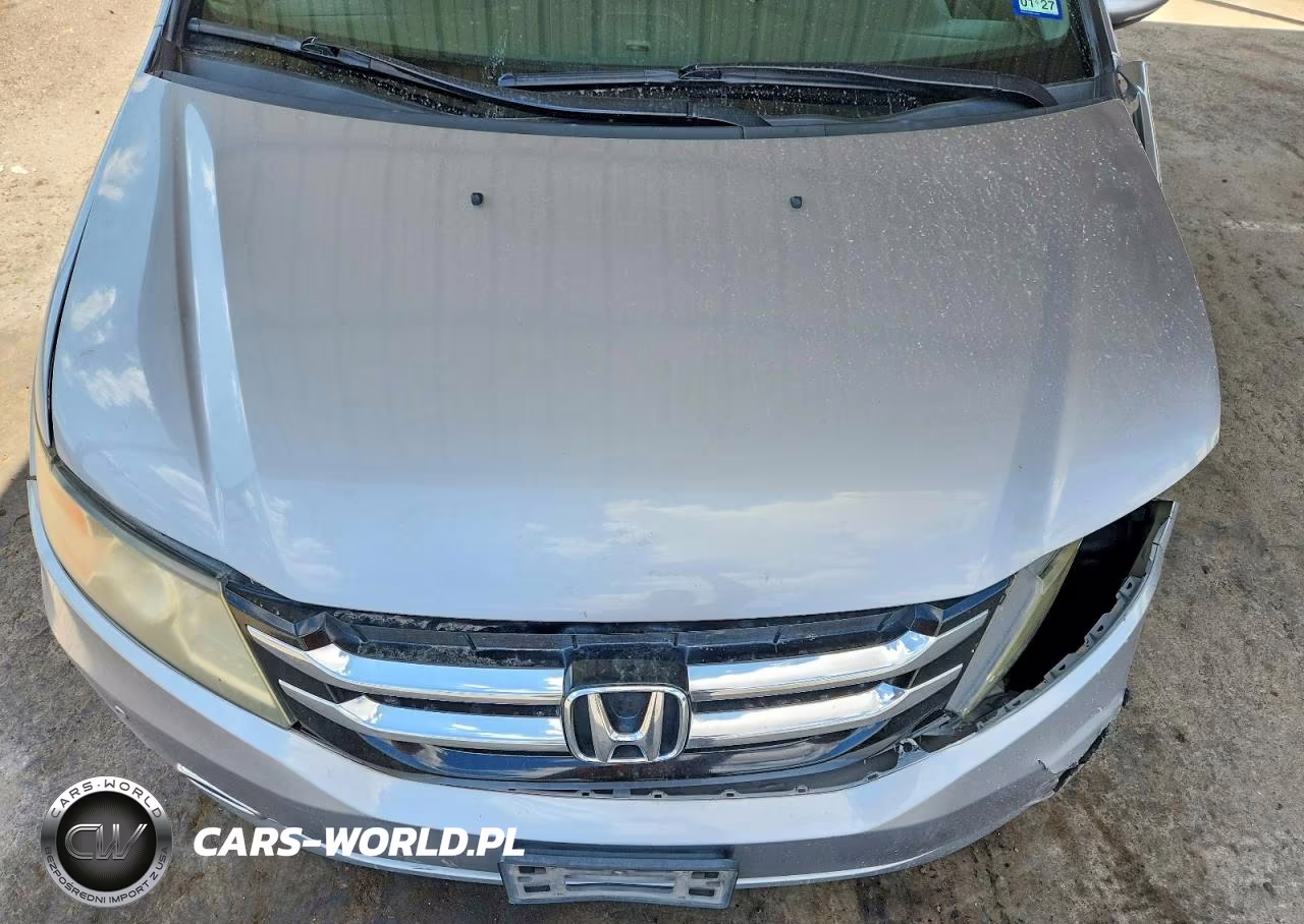 2016 Honda Odyssey Touring VIN:5FNRL5H91GB048813 - 12