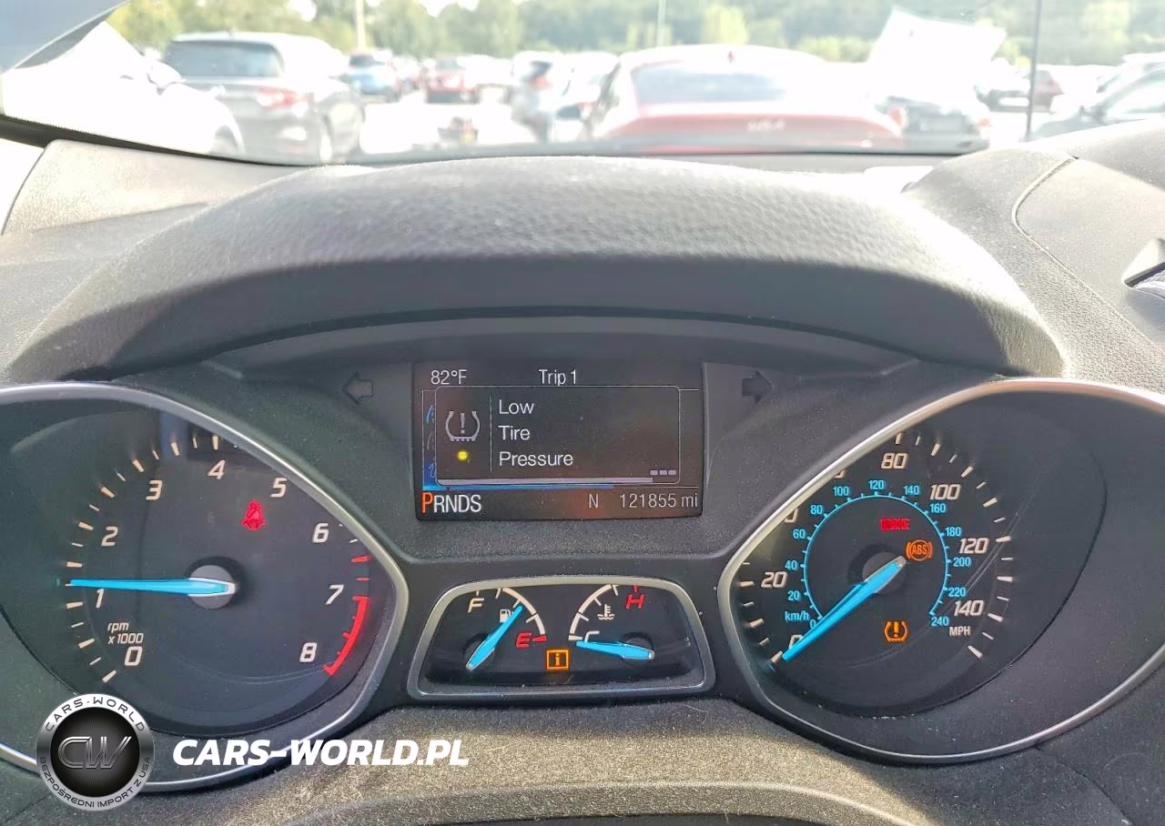 2016 Ford Escape Titanium VIN:1FMCU9J92GUB55831 - 9