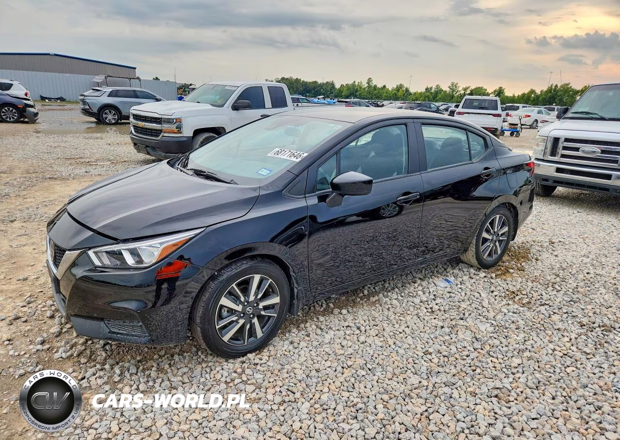 2022 Nissan Versa Sv