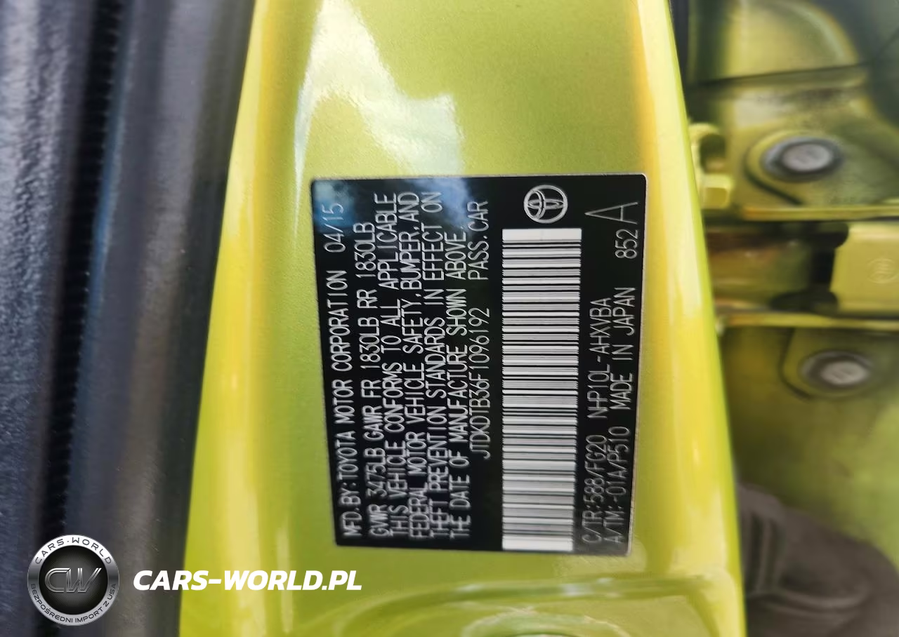 2015 Toyota Prius C Two VIN:JTDKDTB36F1096192 - 13