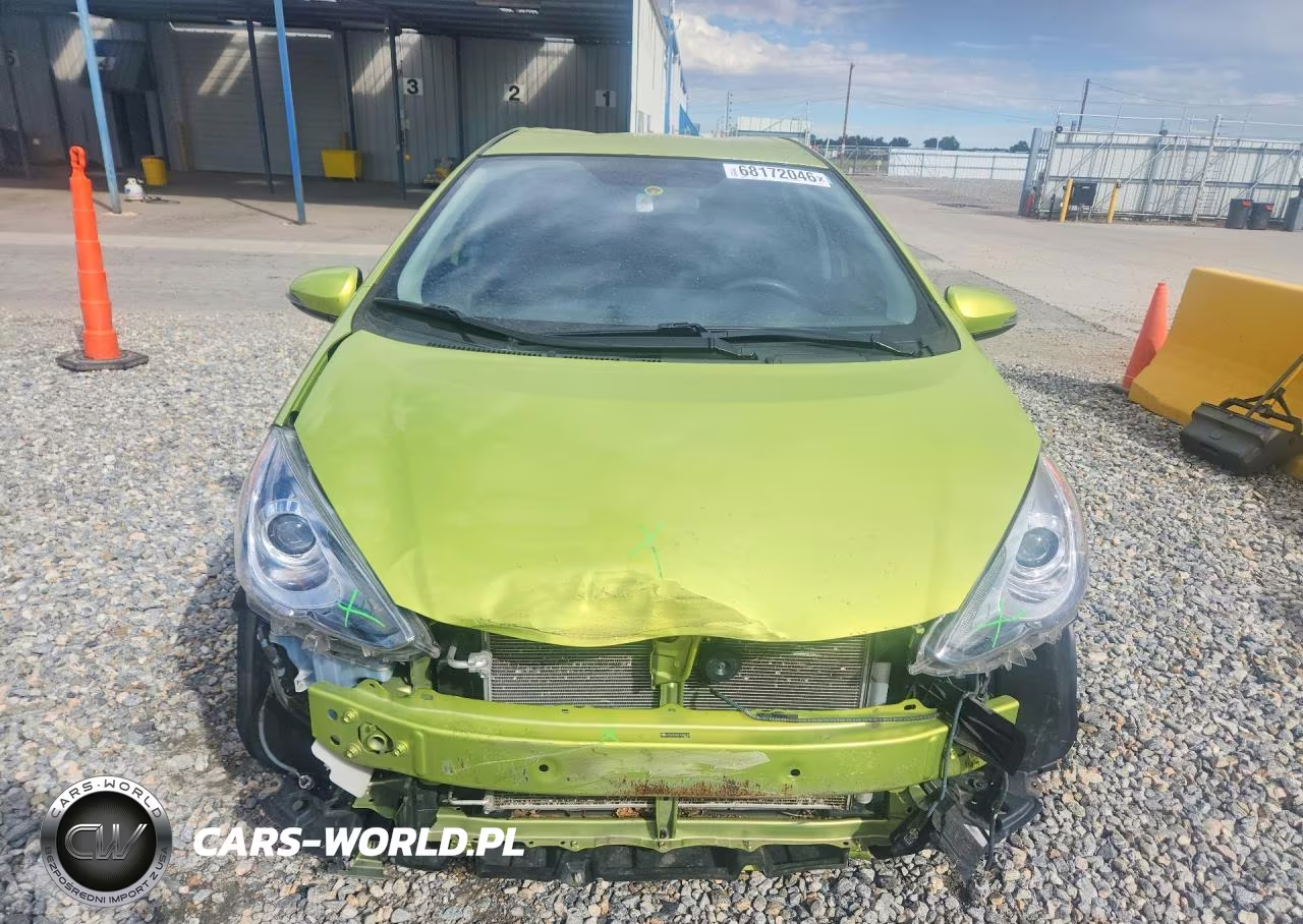 2015 Toyota Prius C Two VIN:JTDKDTB36F1096192 - 5
