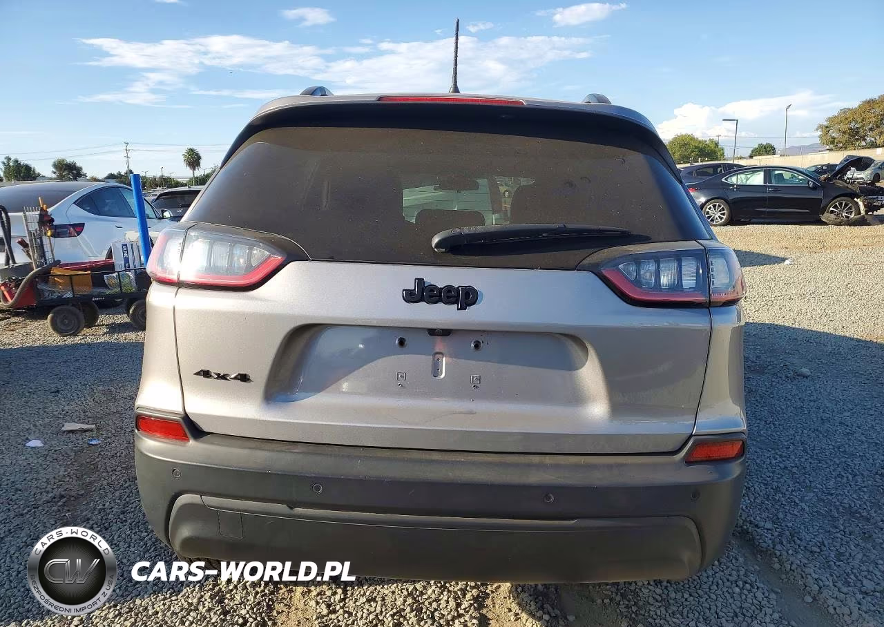 2019 Jeep Cherokee Latitude Plus VIN:1C4PJMLB4KD402177 - 6