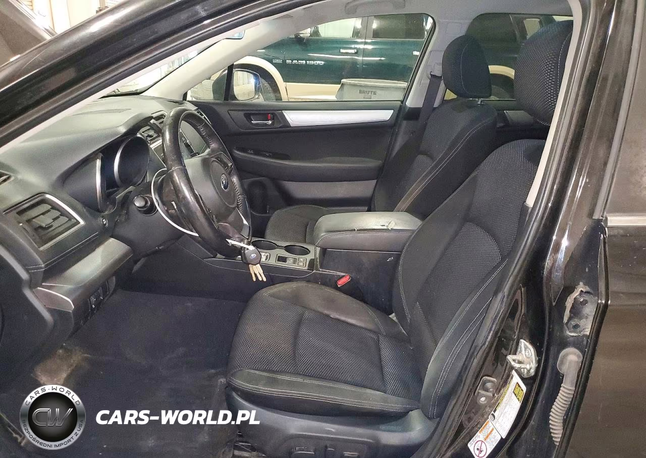 2018 Subaru Outback 2.5I Premium VIN:4S4BSACC5J3352985 - 7