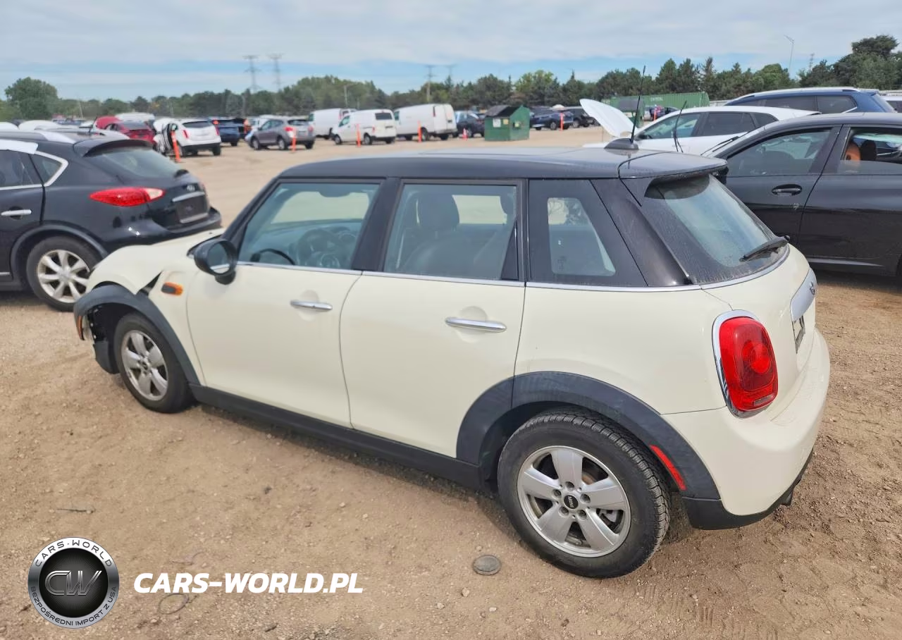 2015 Mini Cooper VIN:WMWXS5C55FT827316 - 2