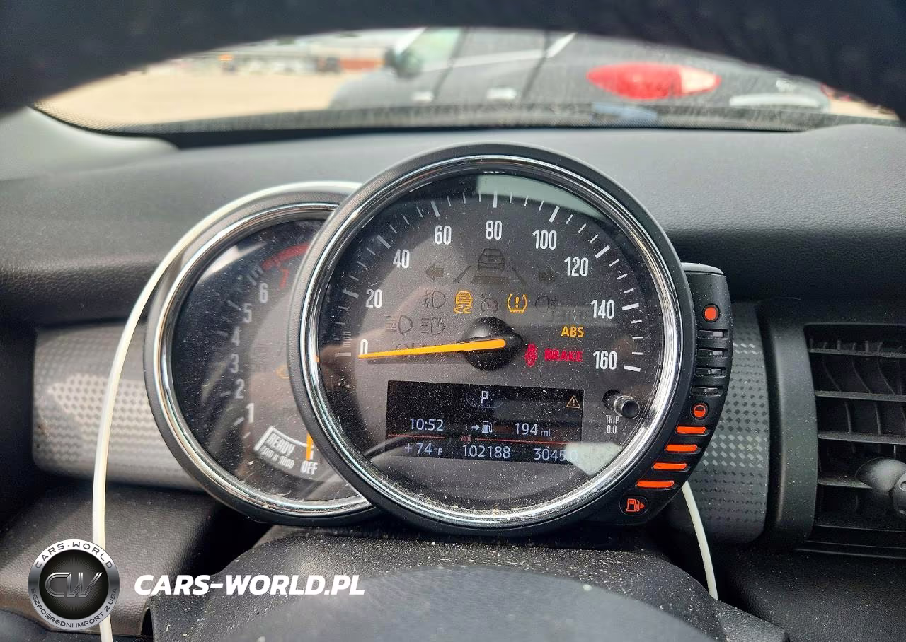 2015 Mini Cooper VIN:WMWXS5C55FT827316 - 9