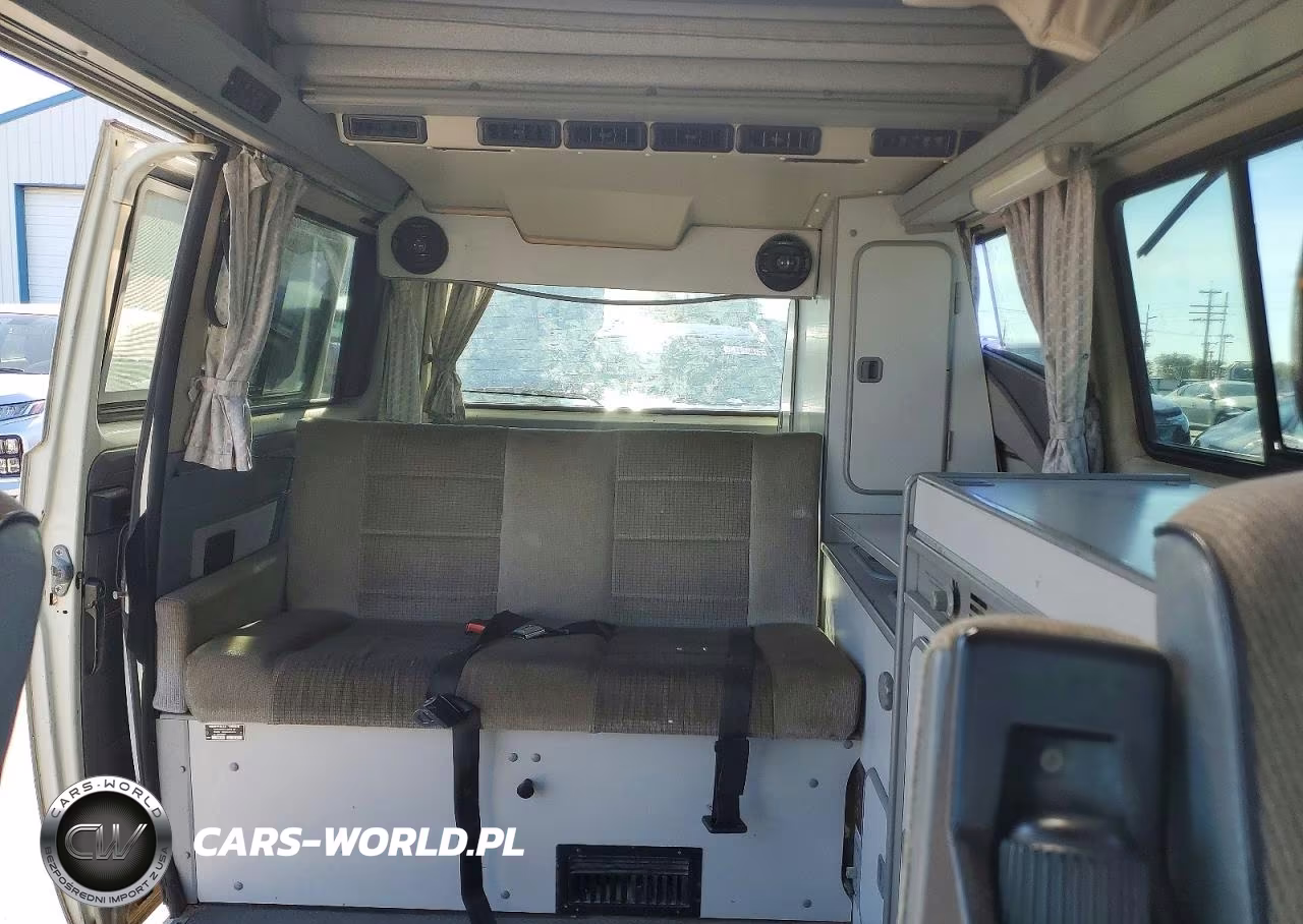 1990 Volkswagen Vanagon Campmobile VIN:WV2ZB025XLH068548 - 10