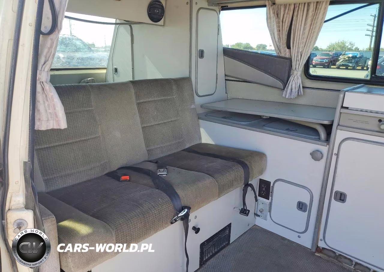1990 Volkswagen Vanagon Campmobile VIN:WV2ZB025XLH068548 - 11