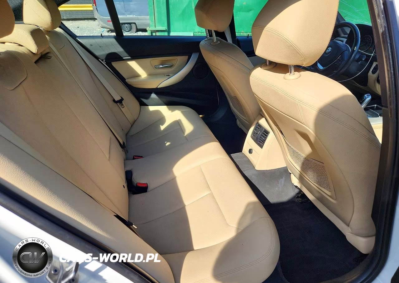 2018 BMW 320 I VIN:WBA8E1G51JNU90882 - 10