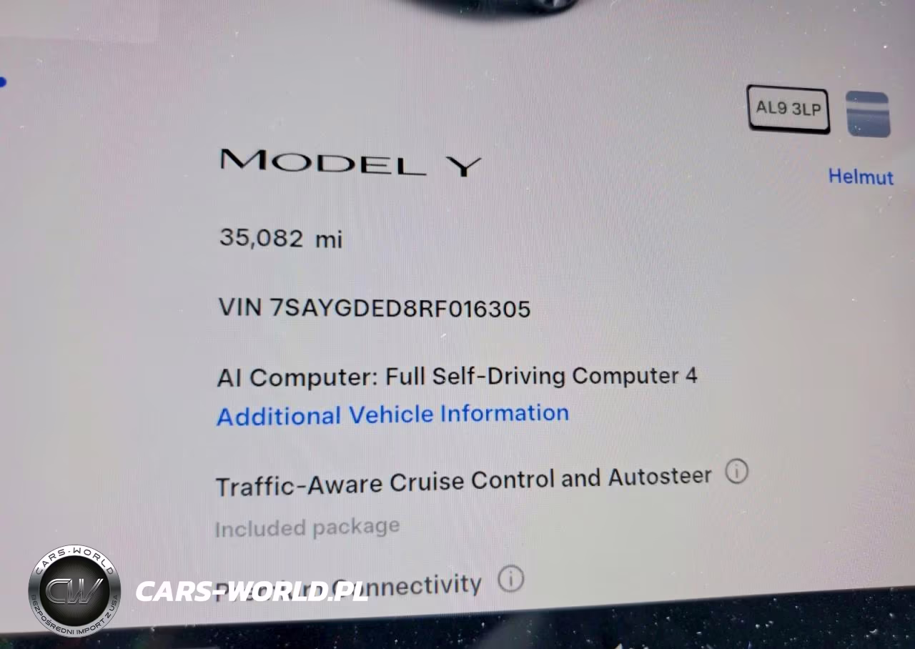 2024 Tesla Model Y VIN:7SAYGDED8RF016305 - 9