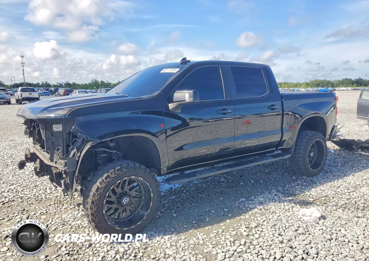 2020 Chevrolet Silverado – zdjęcie 1 z 13