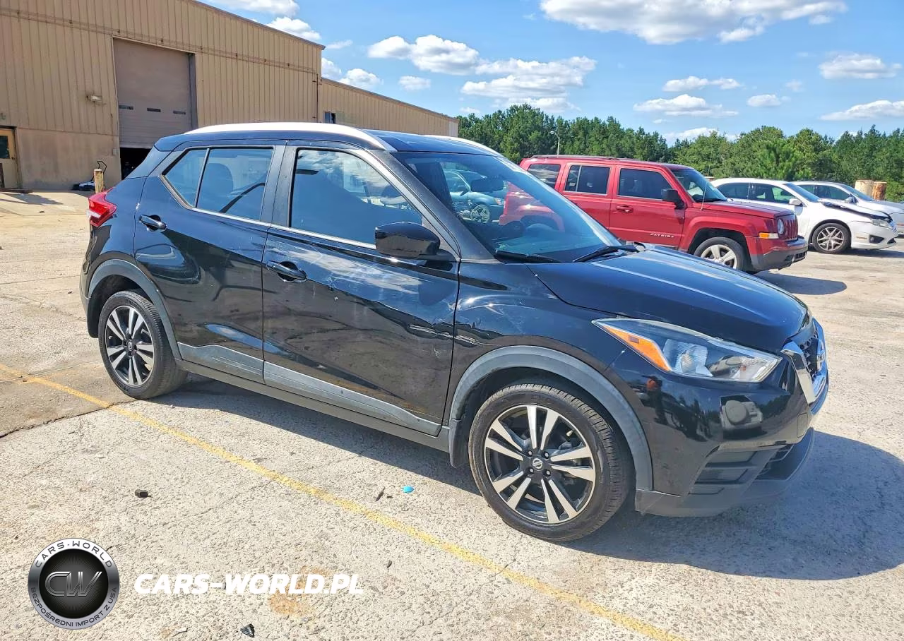 2018 Nissan Kicks Sv VIN:3N1CP5CU9JL511654 - 4