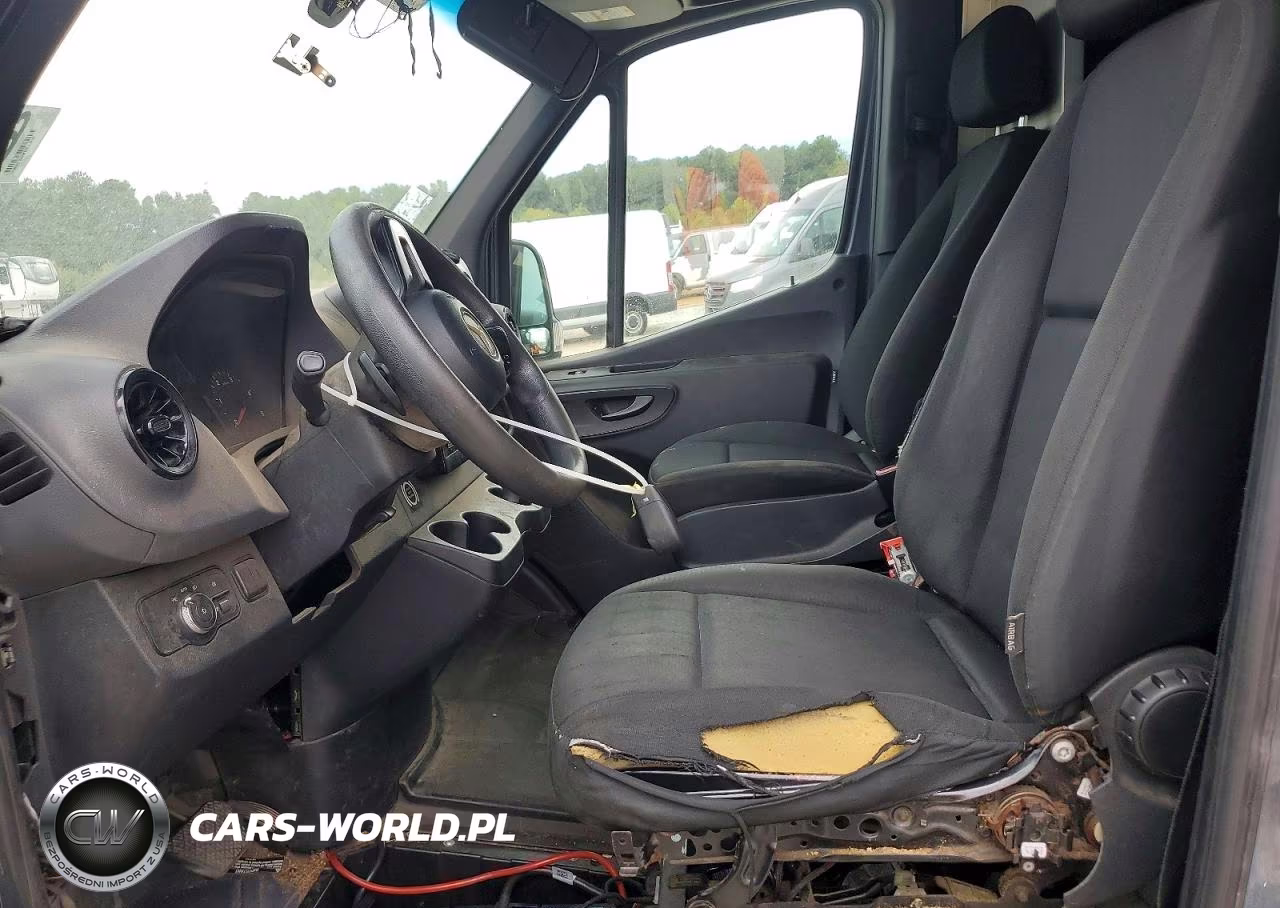 2019 Mercedes-Benz Sprinter 2500-3500 Delivery Van VIN:WD4PF1CD1KP131729 - 7