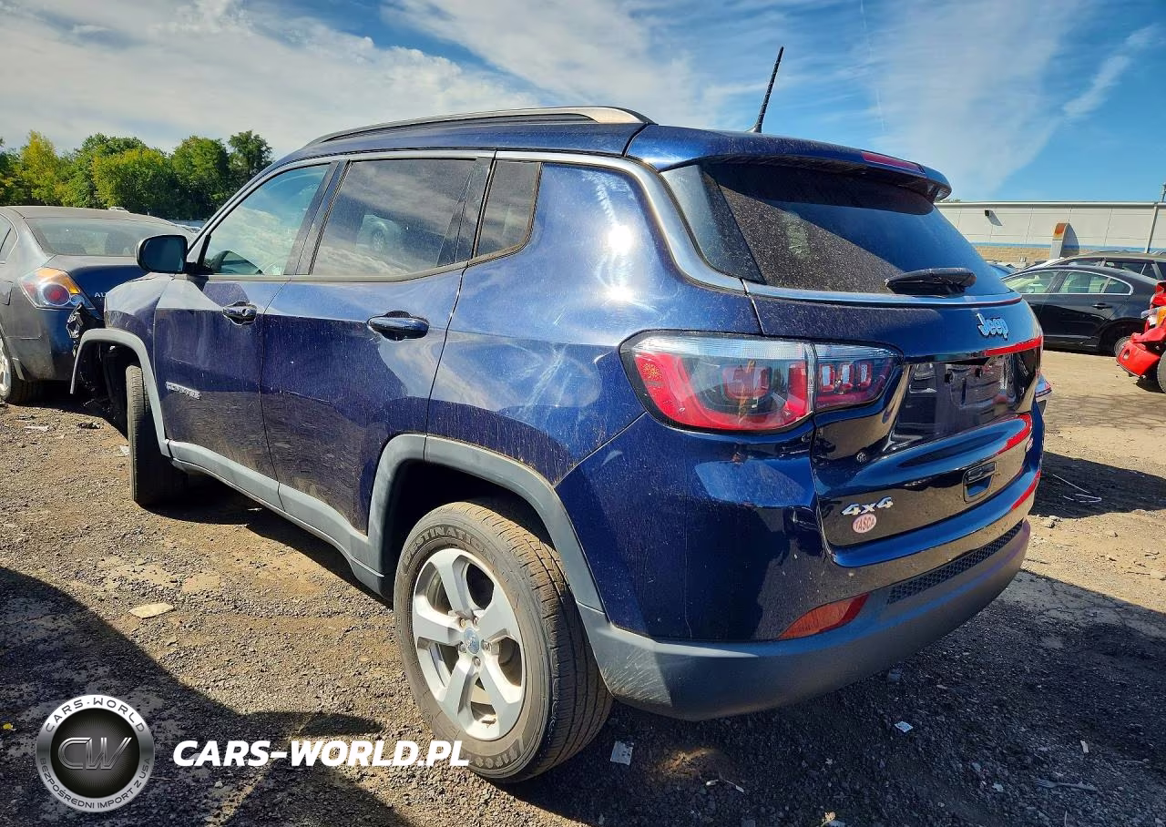 2019 Jeep Compass Latitude VIN:3C4NJDBB3KT767422 - 2