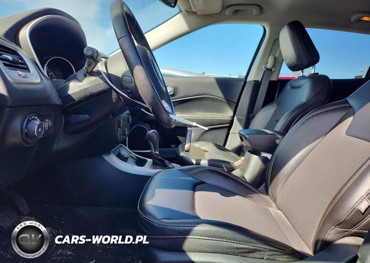 2019 Jeep Compass Latitude VIN:3C4NJDBB3KT767422 - 7