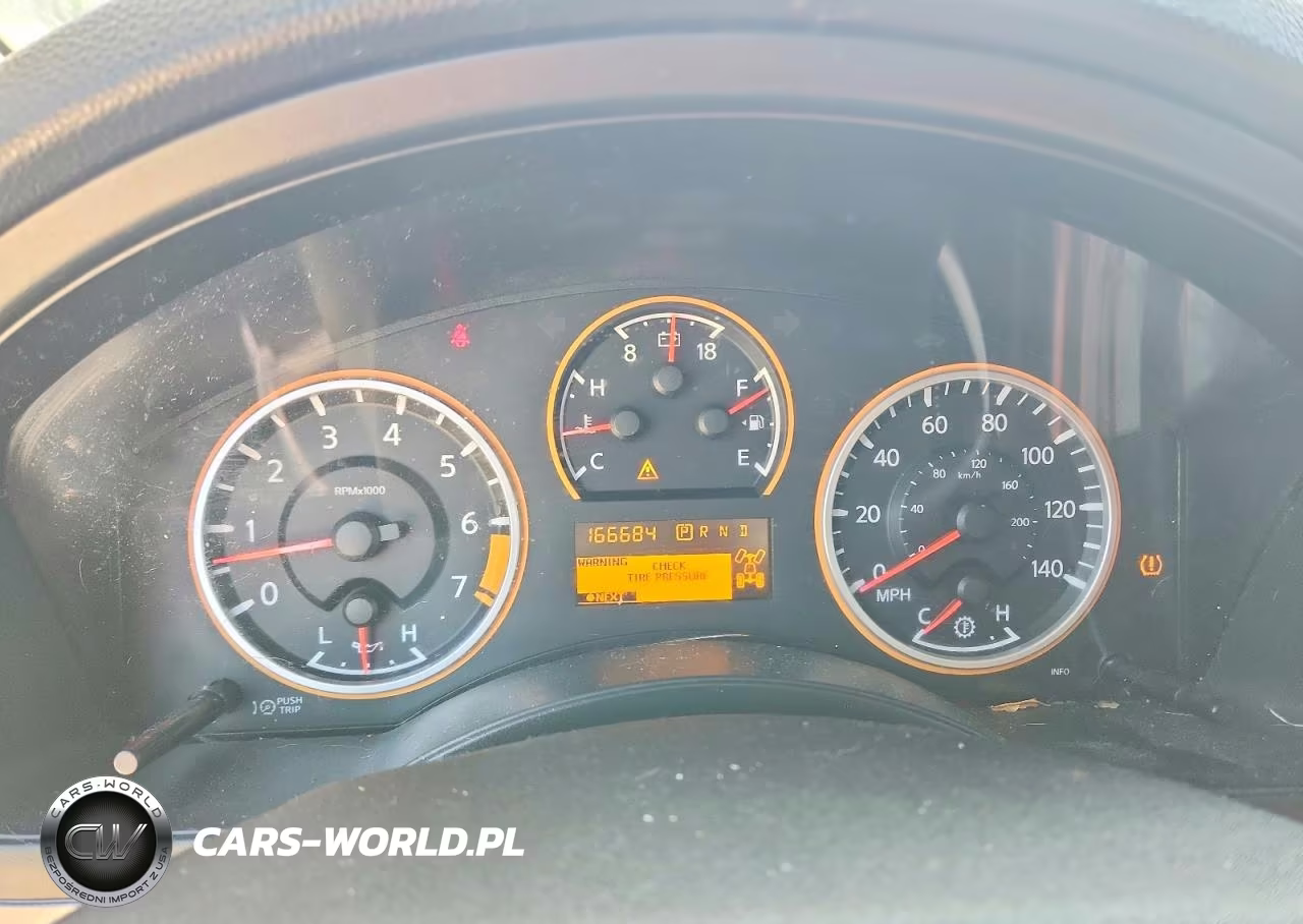 2013 Nissan Armada Sv VIN:5N1AA0NC1DN612166 - 9