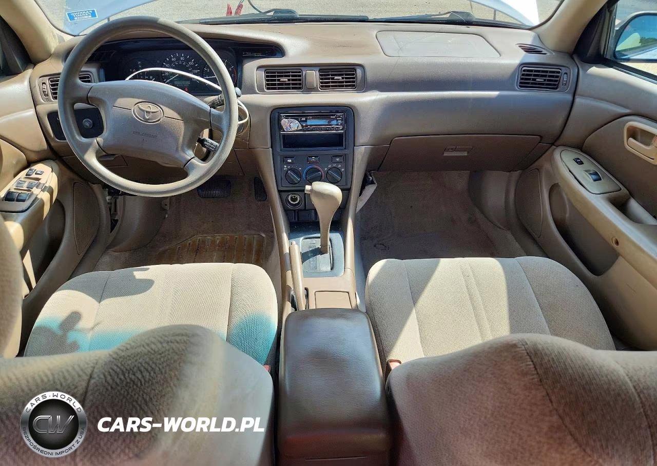 2000 Toyota Camry Ce VIN:4T1BG22K7YU618026 - 8