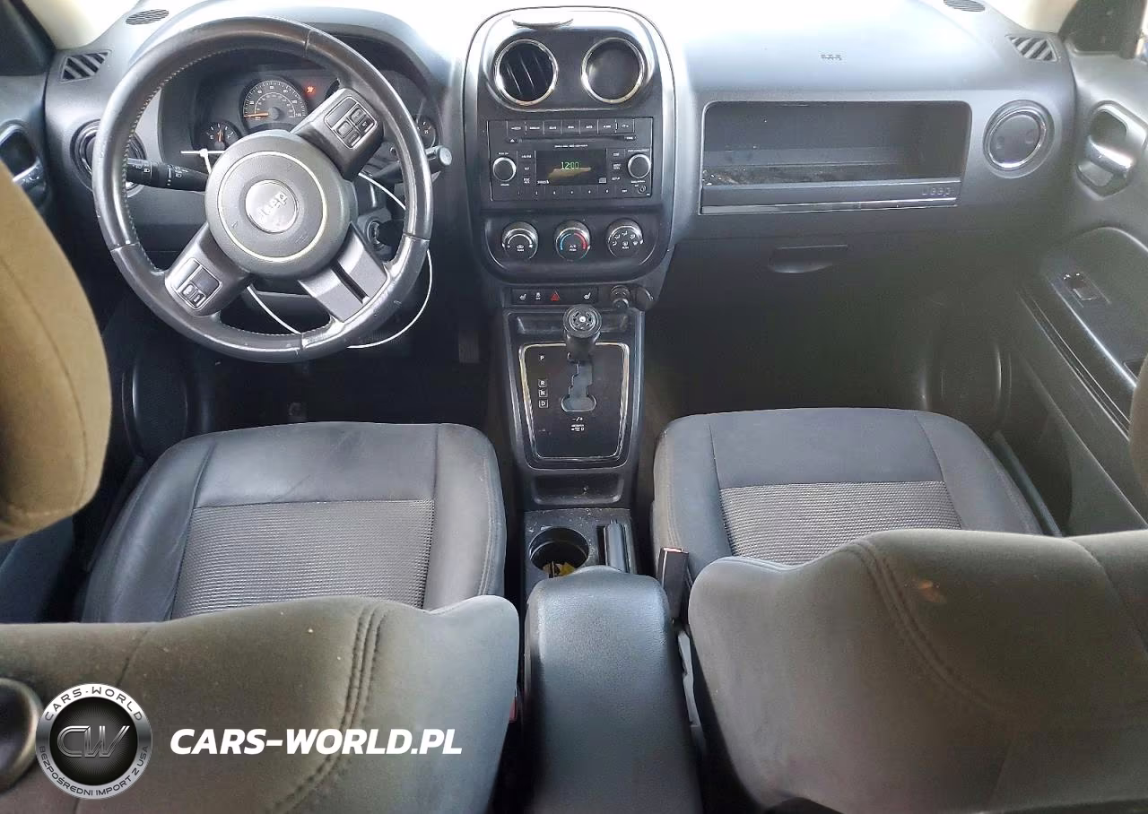 2015 Jeep Patriot Latitude VIN:1C4NJPFB0FD343834 - 8