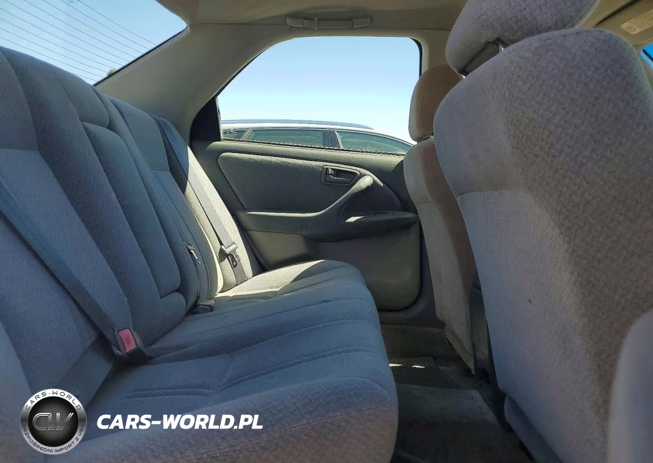 2001 Toyota Camry Le VIN:JT2BG22K010604656 - 10