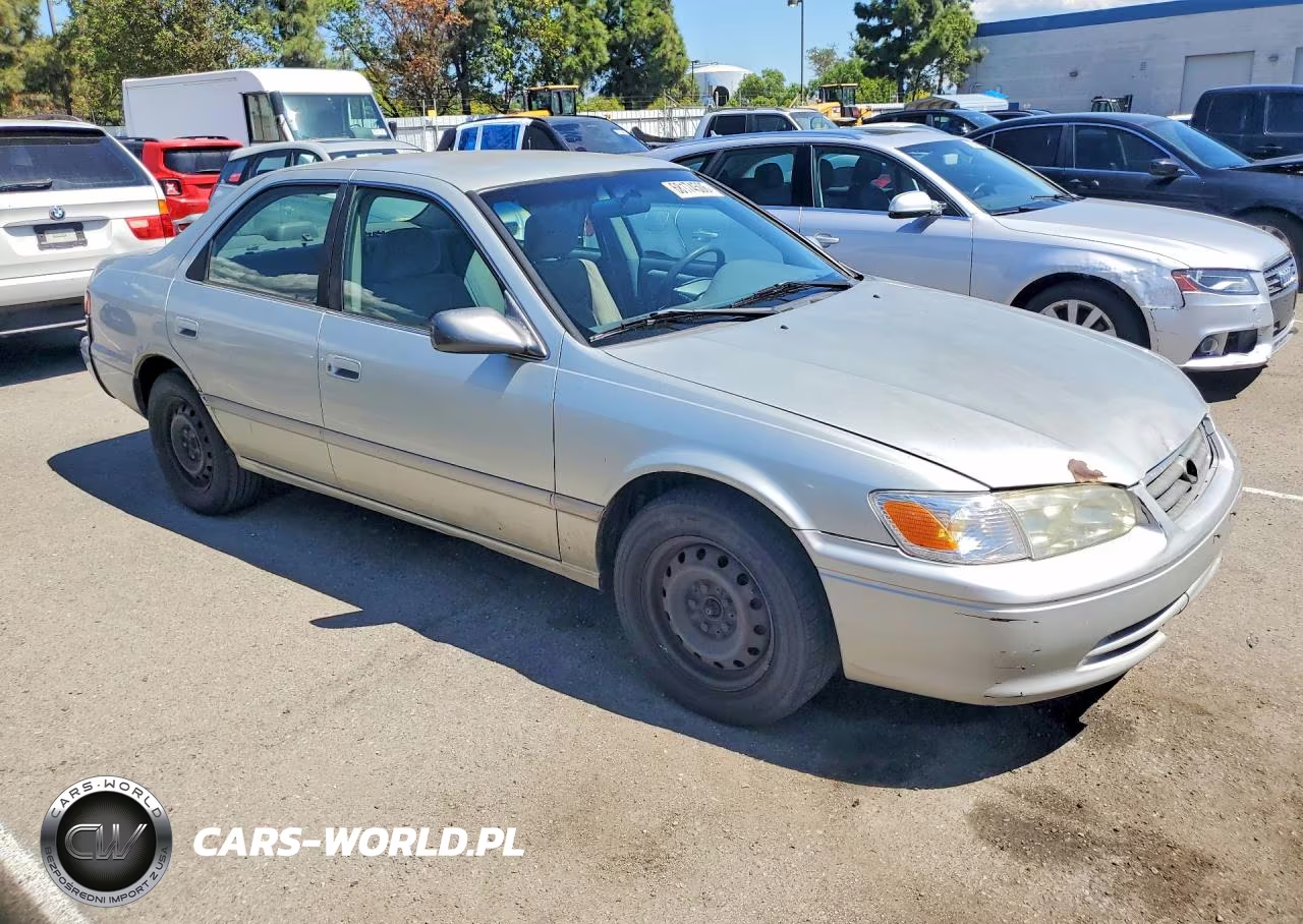 2001 Toyota Camry Le VIN:JT2BG22K010604656 - 4