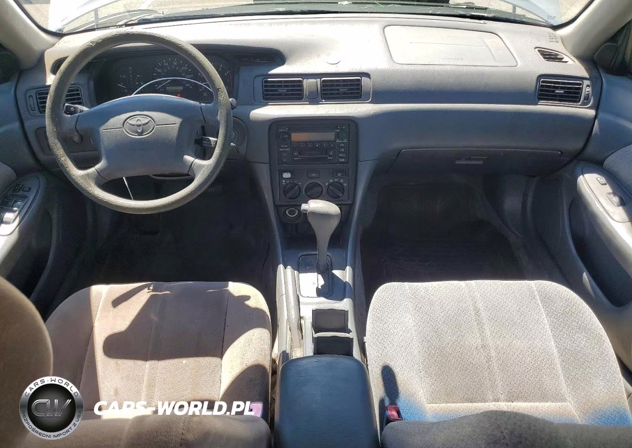 2001 Toyota Camry Le VIN:JT2BG22K010604656 - 8