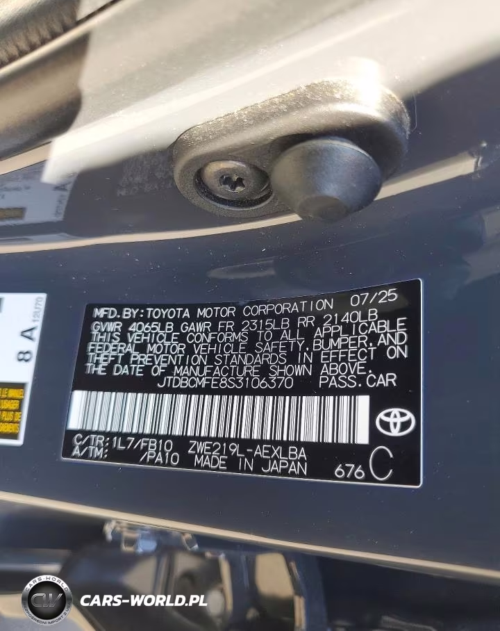 2025 Toyota Corolla Hybrid Le VIN:JTDBCMFE8S3106370 - 12