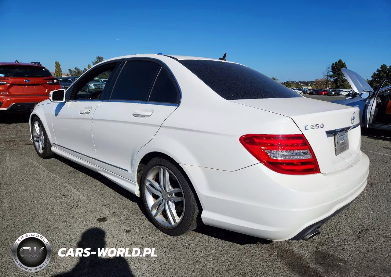 2013 Mercedes-Benz C 250 VIN:WDDGF4HB5DA747481 - 2