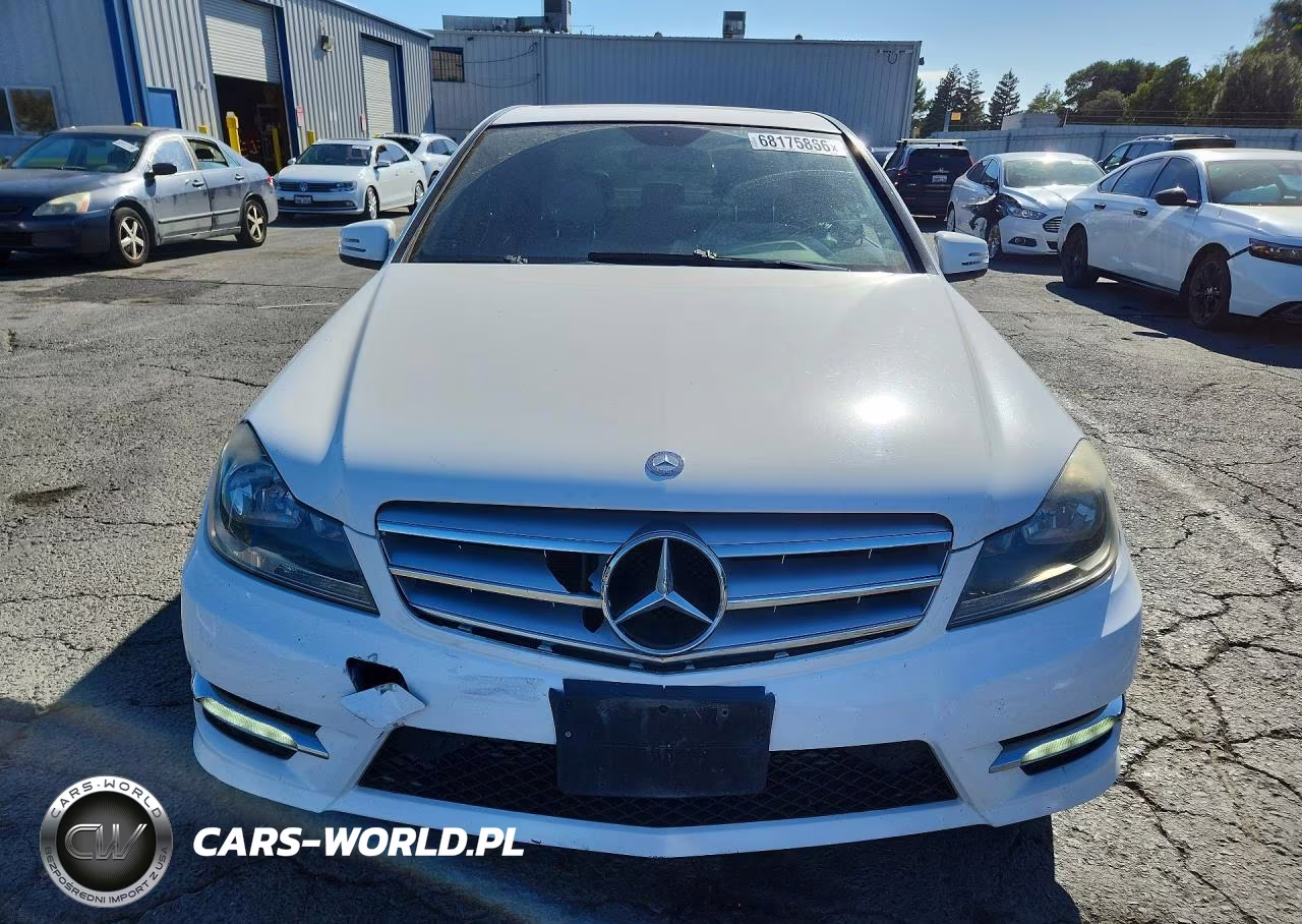2013 Mercedes-Benz C 250 VIN:WDDGF4HB5DA747481 - 5
