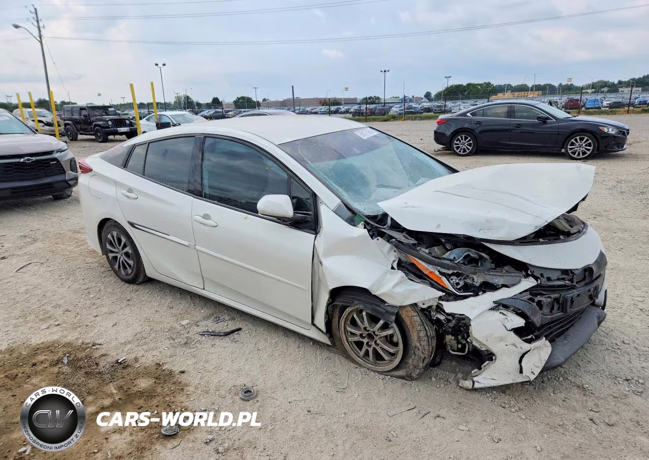 2020 Toyota Prius Prime Le VIN:JTDKARFP6L3142029 - 4