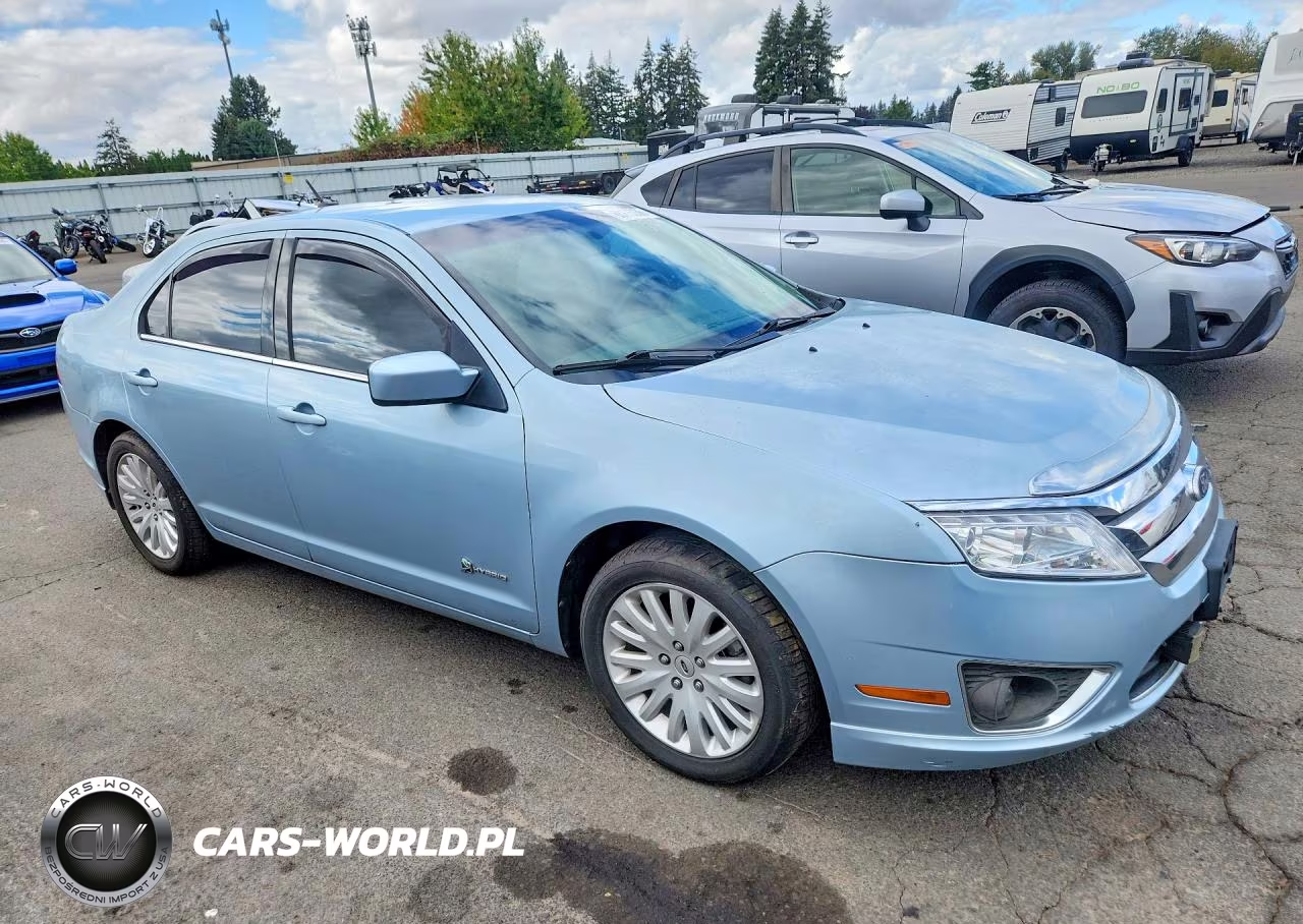 2010 Ford Fusion Hybrid VIN:3FADP0L37AR342880 - 4