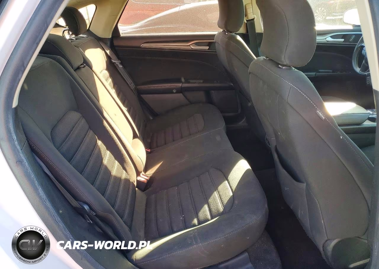 2019 Ford Fusion Se VIN:3FA6P0HD1KR134666 - 10