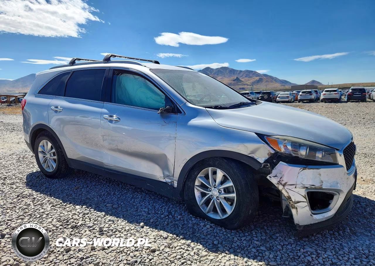 2017 Kia Sorento Lx V6 VIN:5XYPGDA55HG291547 - 4