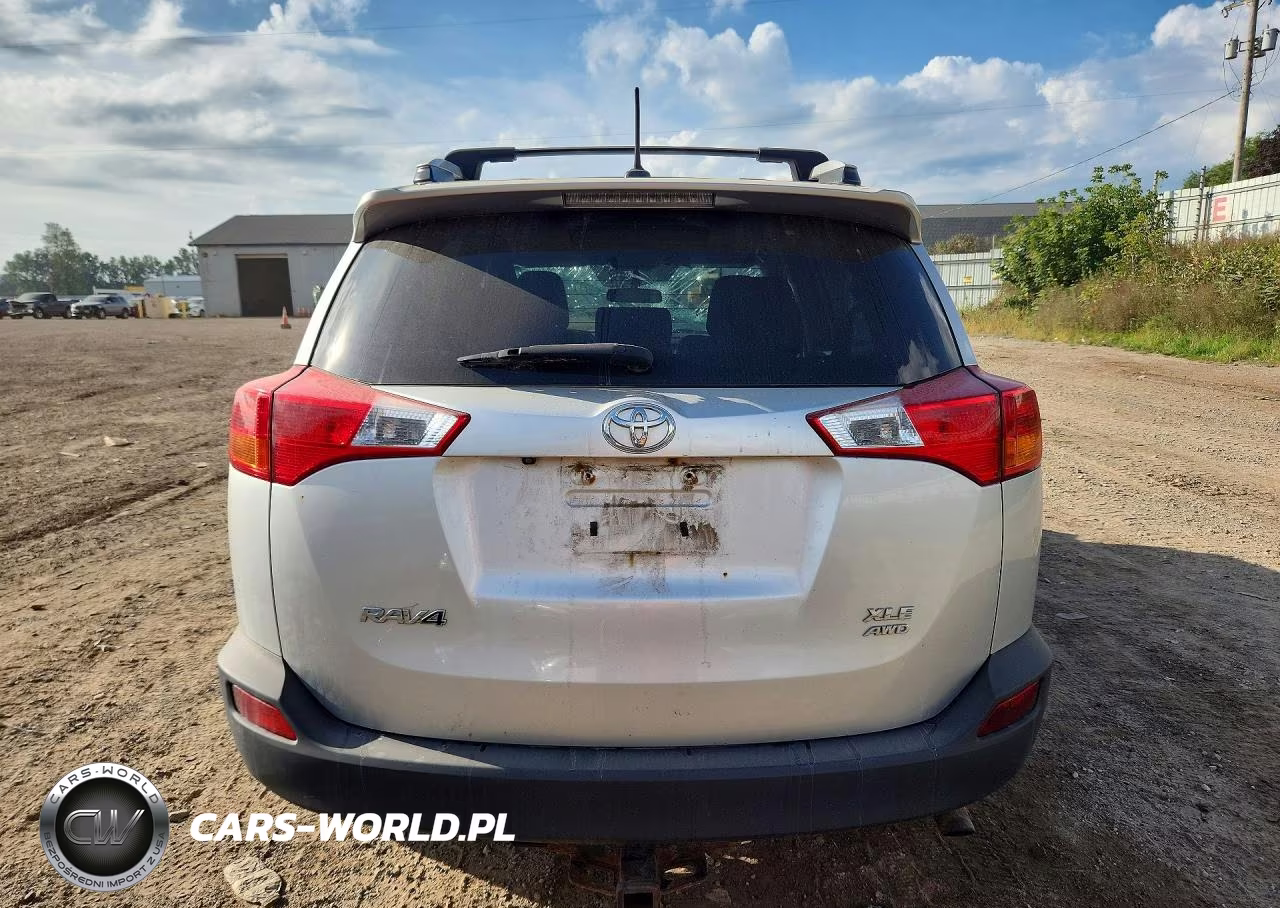 2015 Toyota Rav4 Xle VIN:2T3RFREV6FW324475 - 6