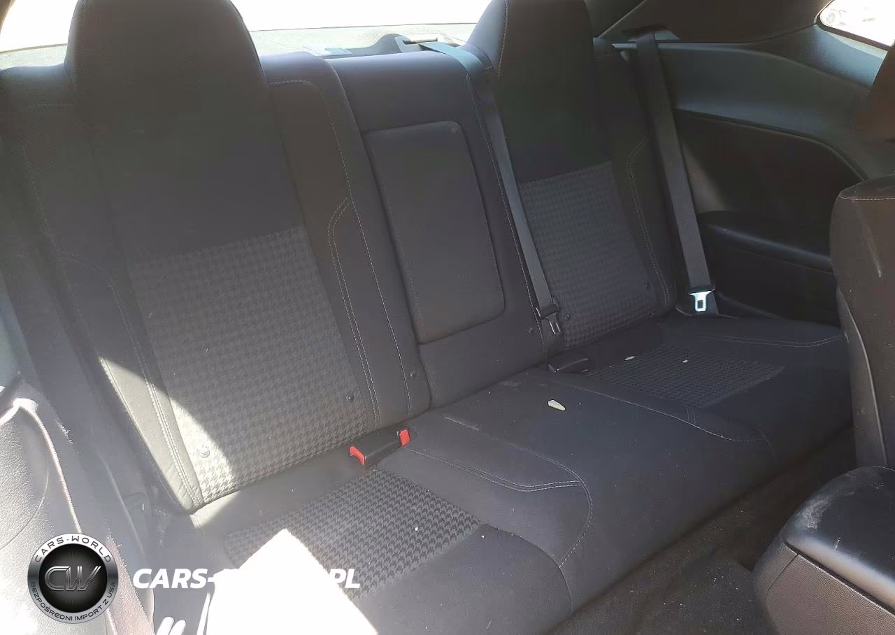 2015 Dodge Challenger Sxt VIN:2C3CDZAG8FH709852 - 10