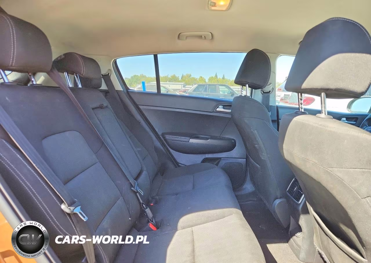 2020 Kia Sportage Lx VIN:KNDPM3AC7L7736667 - 10