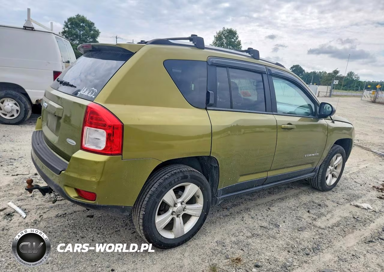2012 Jeep Compass Latitude VIN:1C4NJDEB9CD577529 - 3