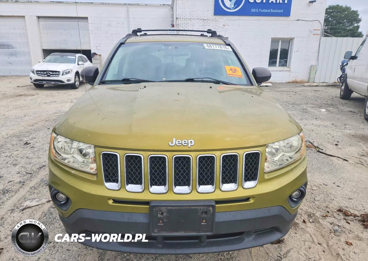 2012 Jeep Compass Latitude VIN:1C4NJDEB9CD577529 - 5